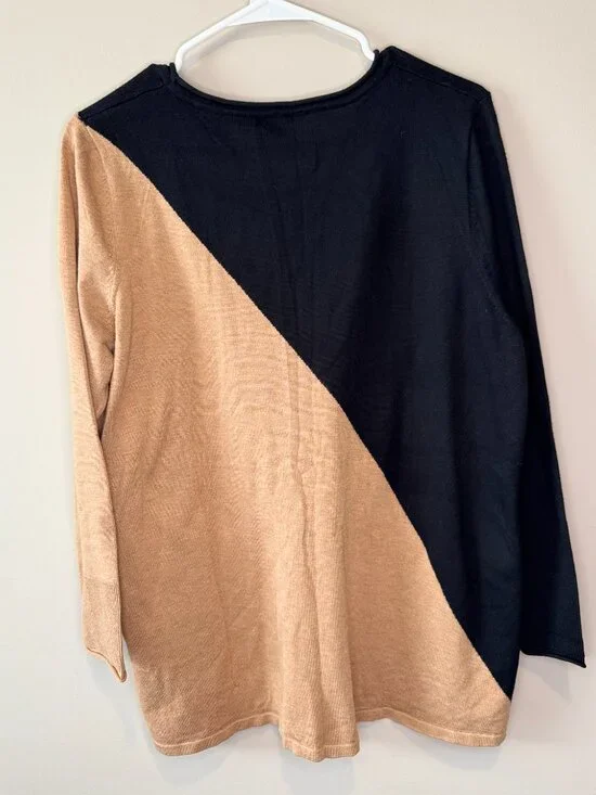 Chico's Women's Asymmetrical Block Sweater Size 2 Flowy - Picture 4 of 6